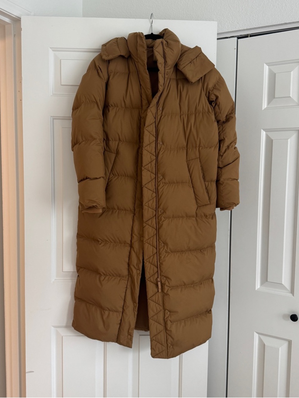 lululemon athletica Camel Brown Wunder Puff down hooded parka